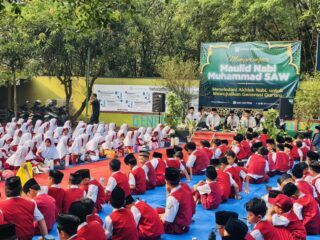 Semarak Maulid Nabi Muhammad SAW di SDIP Insan Robbani