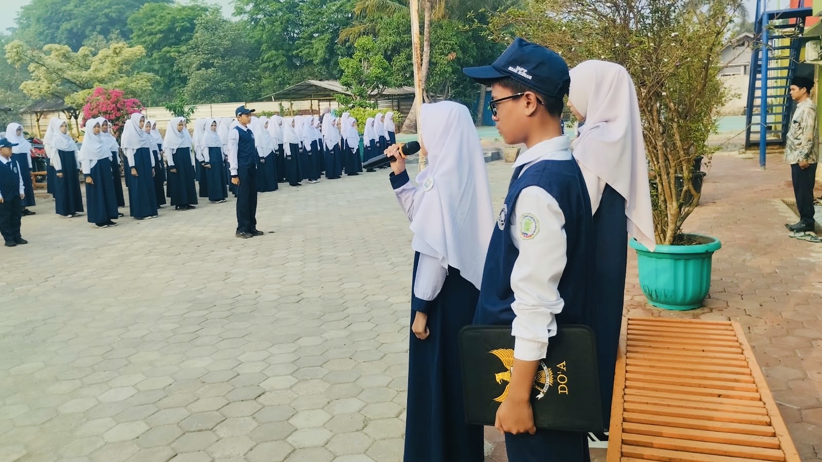 HUT ke-394 Kabupaten Tangerang: Kepala Sekolah Ajak Siswa “Terus Bergerak, Semakin Berdampak”
